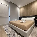 Garibaldi 2 Renovated 1br With Parking, Old Town