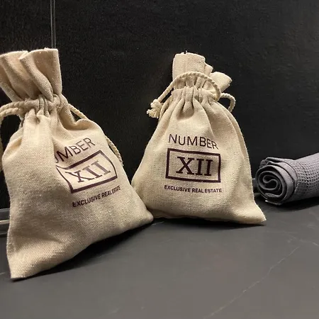 דירה Superior 1br - Fully Renovated & Equipped - Prime Centre Location - Garibaldi#2 - Parking