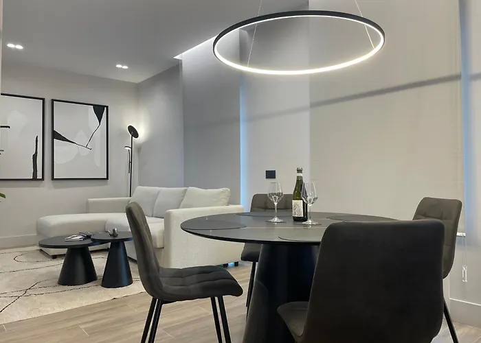 Superior 1br - Fully Renovated & Equipped - Prime Centre Location - Garibaldi#2 - Parking Apartamento Olbia