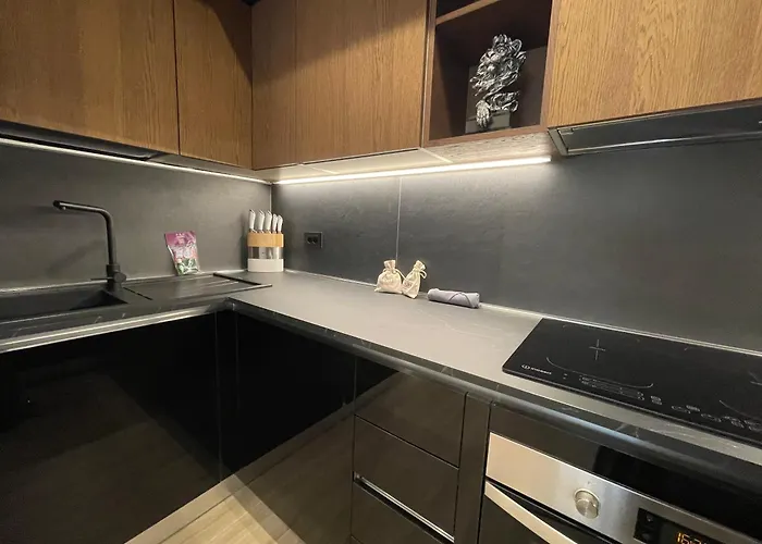 Superior 1br - Fully Renovated & Equipped - Prime Centre Location - Garibaldi#2 - Parking * Olbia