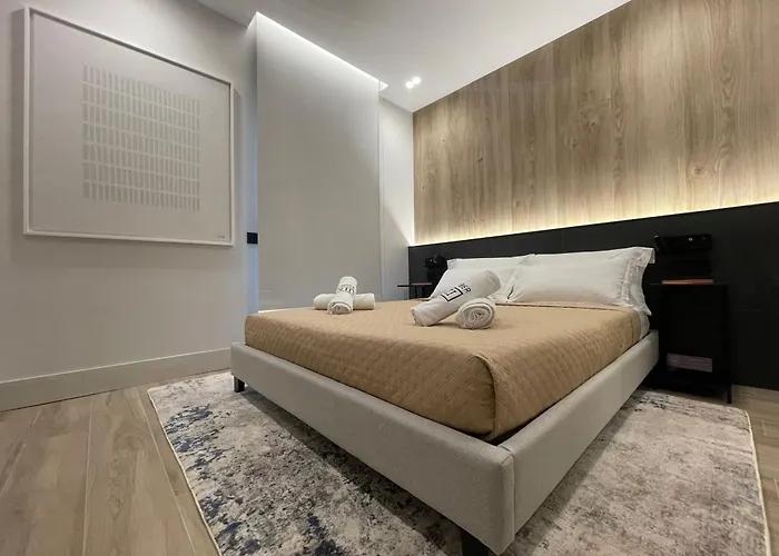 Apartamento Superior 1br - Fully Renovated & Equipped - Prime Centre Location - Garibaldi#2 - Parking