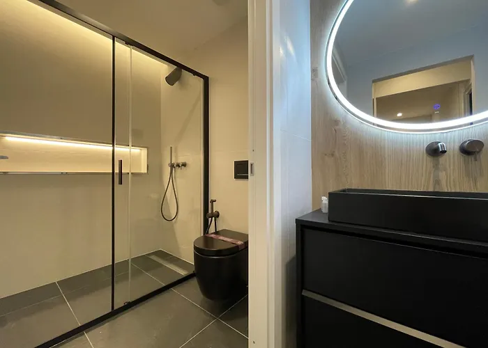 Apartamento Superior 1br - Fully Renovated & Equipped - Prime Centre Location - Garibaldi#2 - Parking Olbia