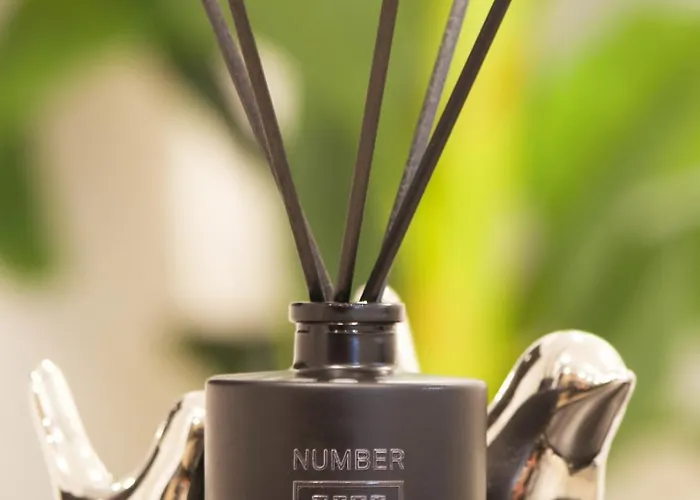 Appartamento Superior 1br - Fully Renovated&equipped - Prime Centre Location - Garibaldi#2 - Parking *