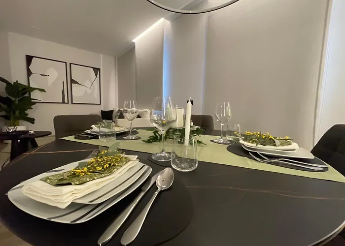 Superior 1br - Fully Renovated&equipped - Prime Centre Location - Garibaldi#2 - Parking Appartamento *